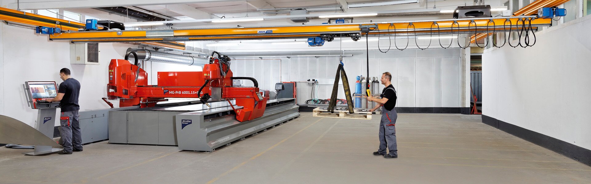 ABUS double girder crane at the company STA-Schalttechnische-Anlagen in Hamm, Germany