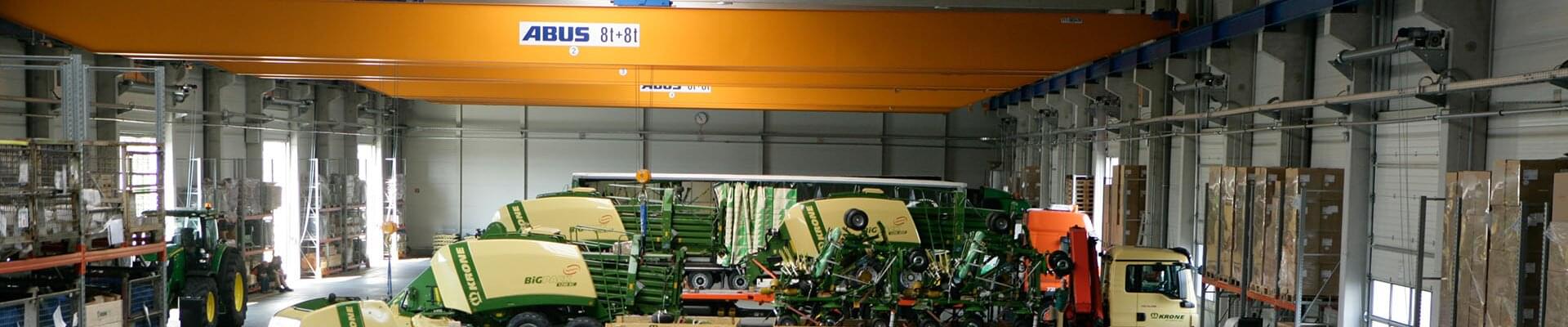 Crane with lifting capacity of 8 t and 8 t in production hall for agricultural machinery technology in Germany