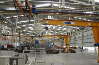 Jib cranes for use at workstations in maintenance companies in Panambi