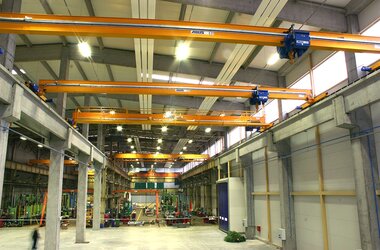 10 single girder travelling cranes type ELK with welded box girder