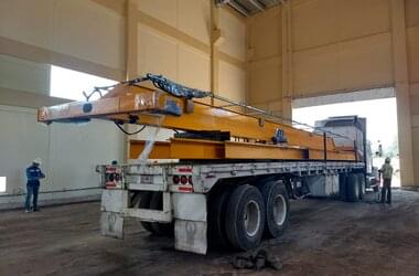 Arrival of ABUS crane in production hall of TASACA company
