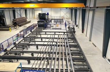 Single girder travelling crane in steel construction company