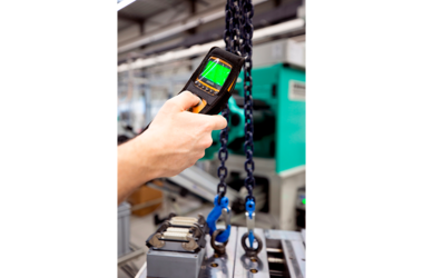 ABURemote Button operates electric chain hoist