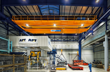 Double-girder overhead travelling crane with LED light line at Metalsa in Bergneustadt, Germany