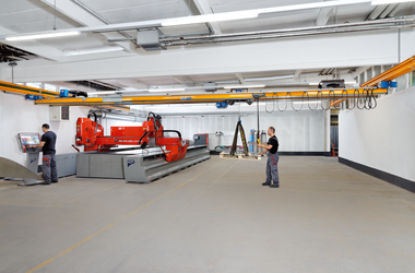 ABUS double girder crane at the company STA-Schalttechnische-Anlagen in Hamm, Germany